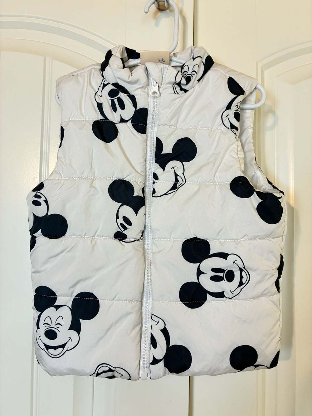 Disney Junior Mickey Mouse All-Over Print Puffer Vest Size 5T